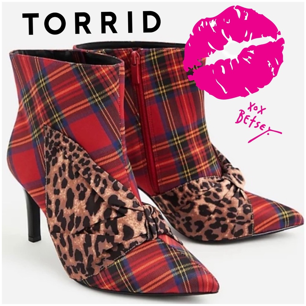‼️HOT ITEM‼️ Betsey Johnson Tartan Plaid Leopard Booties